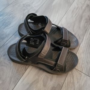 Eddie Bauer Holman Brown River Sandals size 9M